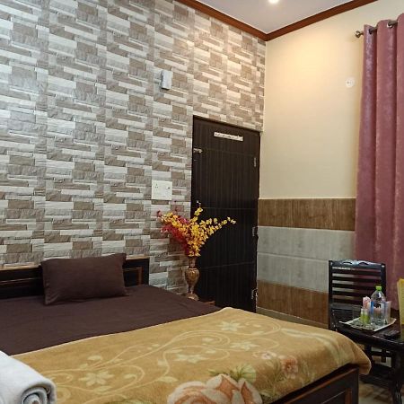 אלוואר Maan Hotel And Restaurant מראה חיצוני תמונה