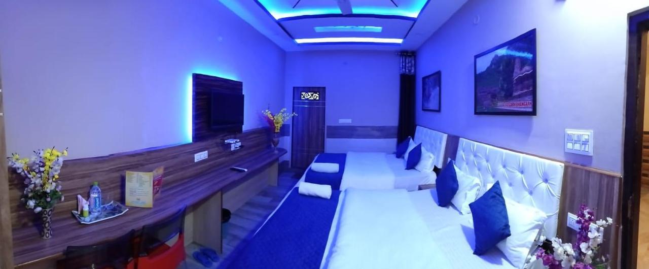 אלוואר Maan Hotel And Restaurant מראה חיצוני תמונה