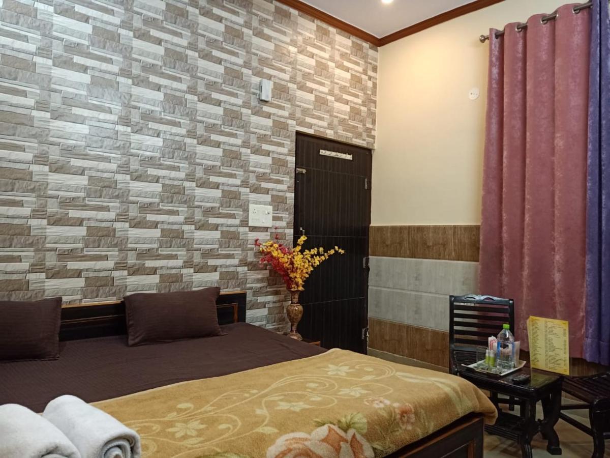 אלוואר Maan Hotel And Restaurant מראה חיצוני תמונה