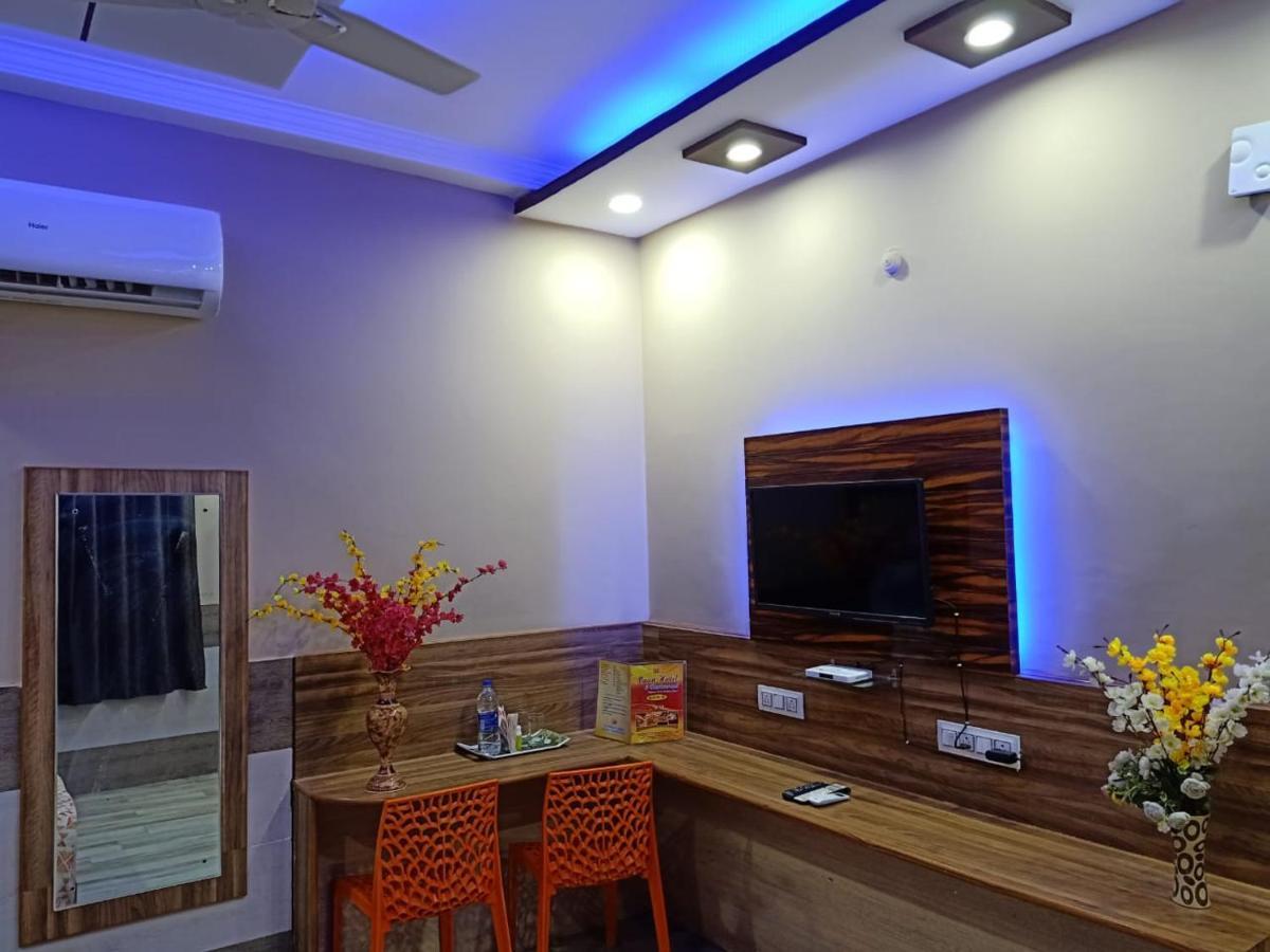 אלוואר Maan Hotel And Restaurant מראה חיצוני תמונה