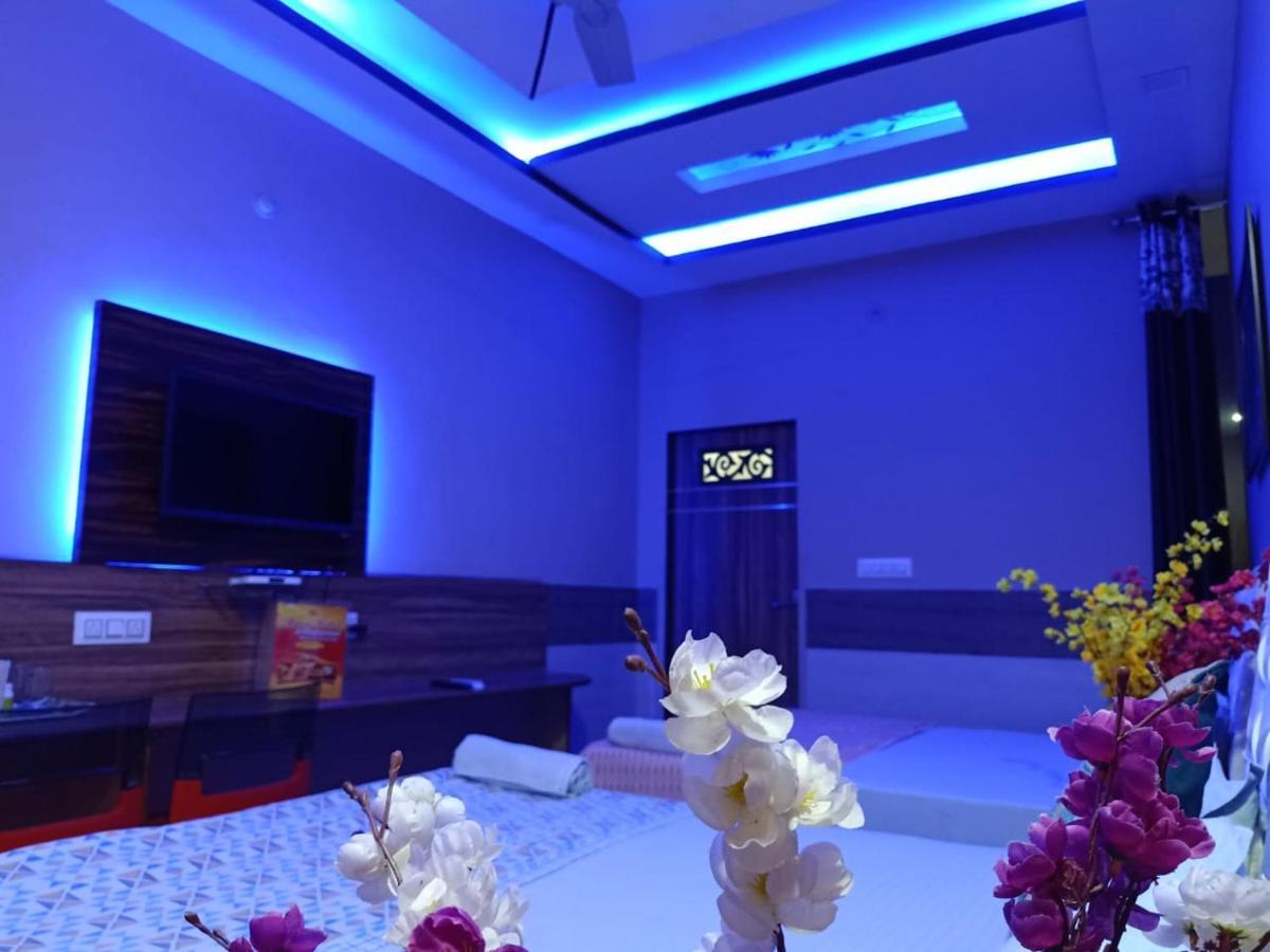 אלוואר Maan Hotel And Restaurant מראה חיצוני תמונה